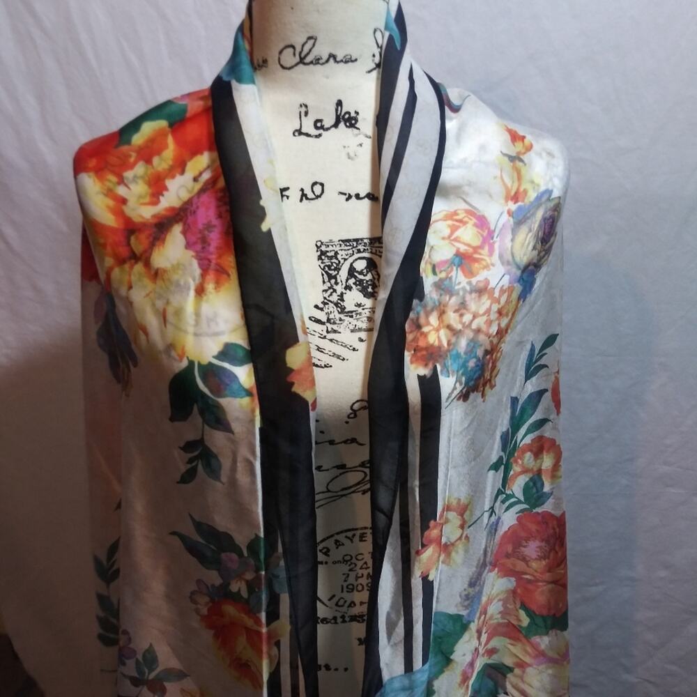 Giani Bernini GB Floral Logo Scarf Chic Slinky - Picture 6 of 11